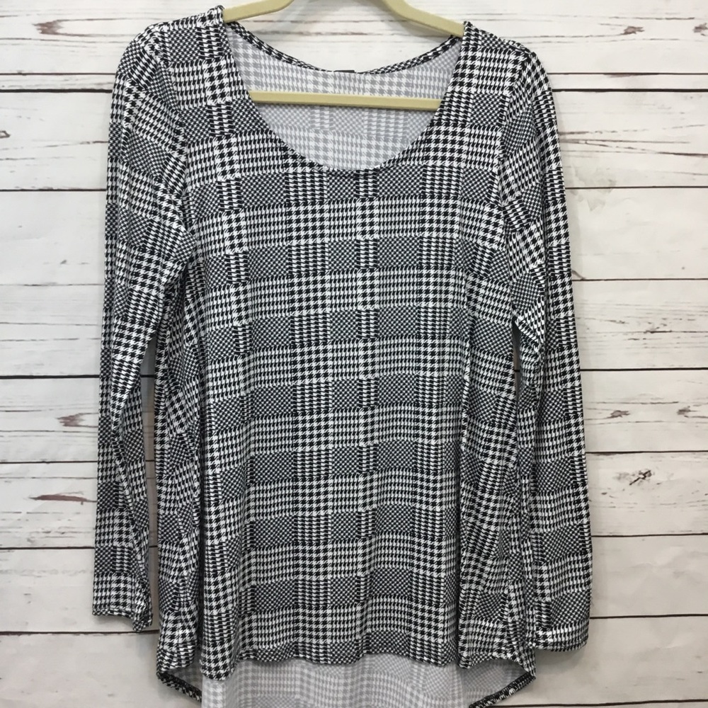 Agnes & Dora Everyday Tee